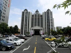 Lanzuan International Castle Hotel - Image 5