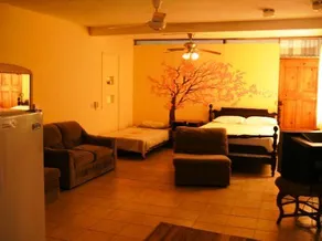 Michael's Surfside Hotel - Image 4