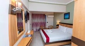 Noras Beach Hotel - Image 2