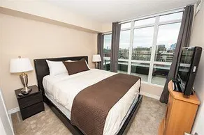 2B Suites by Canada Suites - Image 4