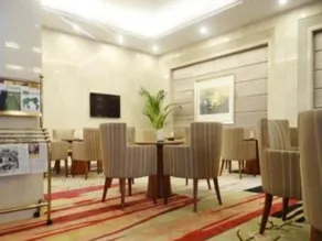 Yi Li Ao Si Te Hotel - Image 3