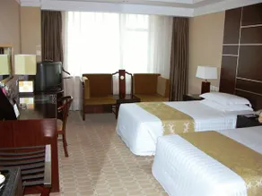 Jade Palace Hotel - Image 4