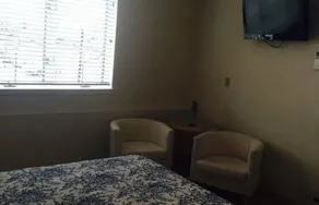 Surfside Suites&Apartments - Image 3