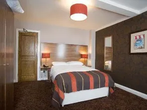 George Hotel Wetherspoon - Image 2