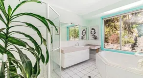 Noosa Hinterland Spectacular Boutique Guesthouse - Image 4