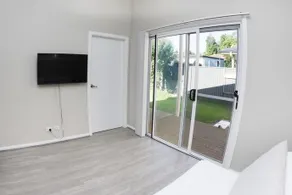 Adamson Avenue House - Image 3