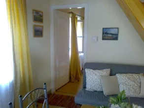 Napraforgo Apartmanhaz - Image 3