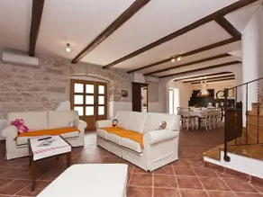 Villa Peresiji 81 - Image 2