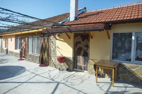 Guest House Palms - Image 2