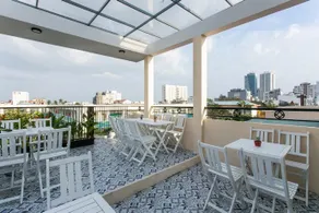 Euro Gold House And Coffee by OYO Rooms - Image 5
