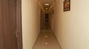 Hotel New Raj Residency - Image 4