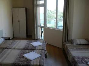 Emerald Hotel - Image 5