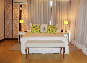 Exclusive Hotel Boutique - Image 2