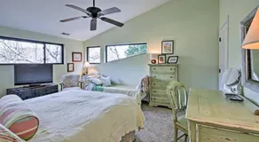 Private Guesthouse on Lake Wylie w/ Dock & Kayaks - Image 5