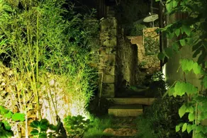 Green Mantola Inn No.3 - Image 4