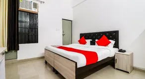 The Golden Sky by OYO Rooms - Image 5