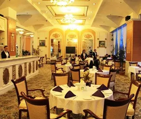 Yantai New Era Hotel - Image 4