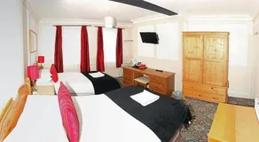 The George Hotel - Image 2