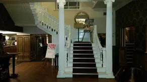The Three Tuns Hotel Wetherspoon - Image 4