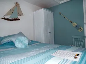 Corner House - Image 4