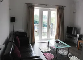 Wokingham - Outfield Crescent - Image 4