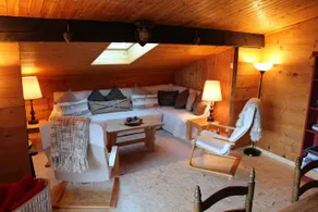 Chalet Esher Surrey - Image 4