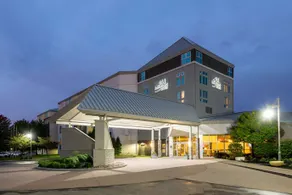 Ramada Geneva Lakefront - Image 5