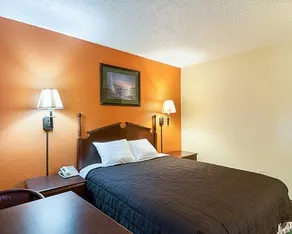 RODEWAY INN - Image 3
