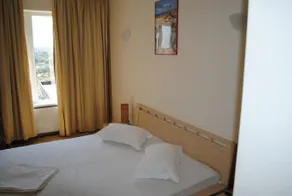 Beach Apartments - Image 3