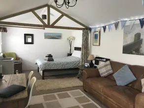Marine Lodge Whitstable - Image 2