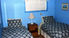 Dave & Honey's Accommodation - Image 5