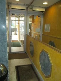 Central Hotel - Image 4