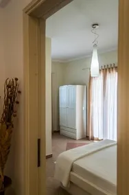 Oceanis Rooms - Image 3