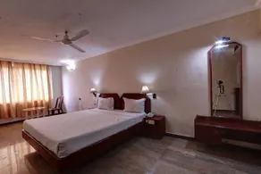 SPOT ON 33415 Hotel Oriental Towers - Image 2