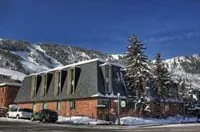 Concept 600 Condominiums by Frias - Image 1