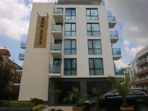 Sun Gate Aparthotel - Image 2