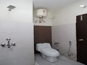 OYO Rooms Hero Honda Chowk - Image 2