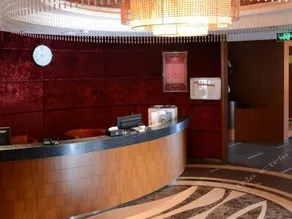 Yalong Hotel - Image 4