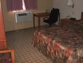 Knights Inn Limon - Image 5