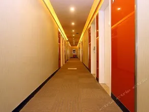 Thank You Hotel - Image 3