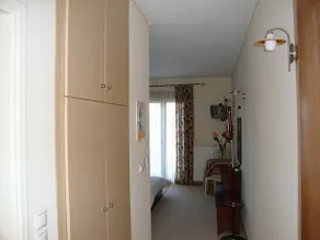 Mpistola Guesthouse - Image 4