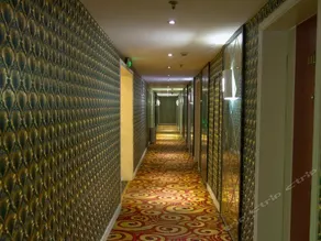 Jialun Gainian Hotel - Image 4