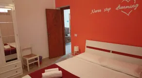 Rainbow Holiday Home - Image 5