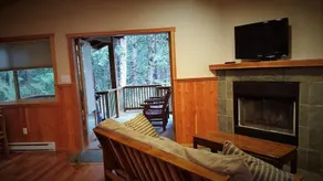 Evergreen Forest Cabins - Image 4