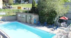 Columbia Motor Inn - Image 4