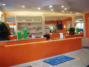 Hôtel Des Arcades - Image 5