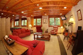 HolaStays Hotel La Cabana - Image 5