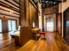 Botanica Mansion - Image 4