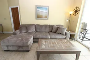 Grand appartement en copropriété convivial et familial avec jacuzzi, piscine chauffée et barbecue | Vue sur l'eau | À côté de la plage - Image 5