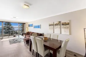 Sundeck, Unit 8/51 Ronald Avenue - Image 2